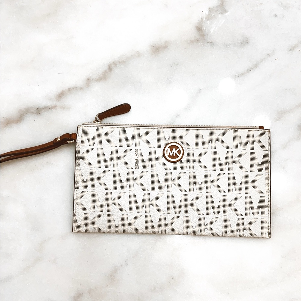 Michael Kors wallet / wristlet